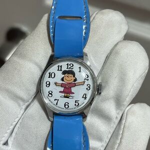 Vintage 1952s Bradley United Features Peanuts Lucy Swiss Watch 26mm